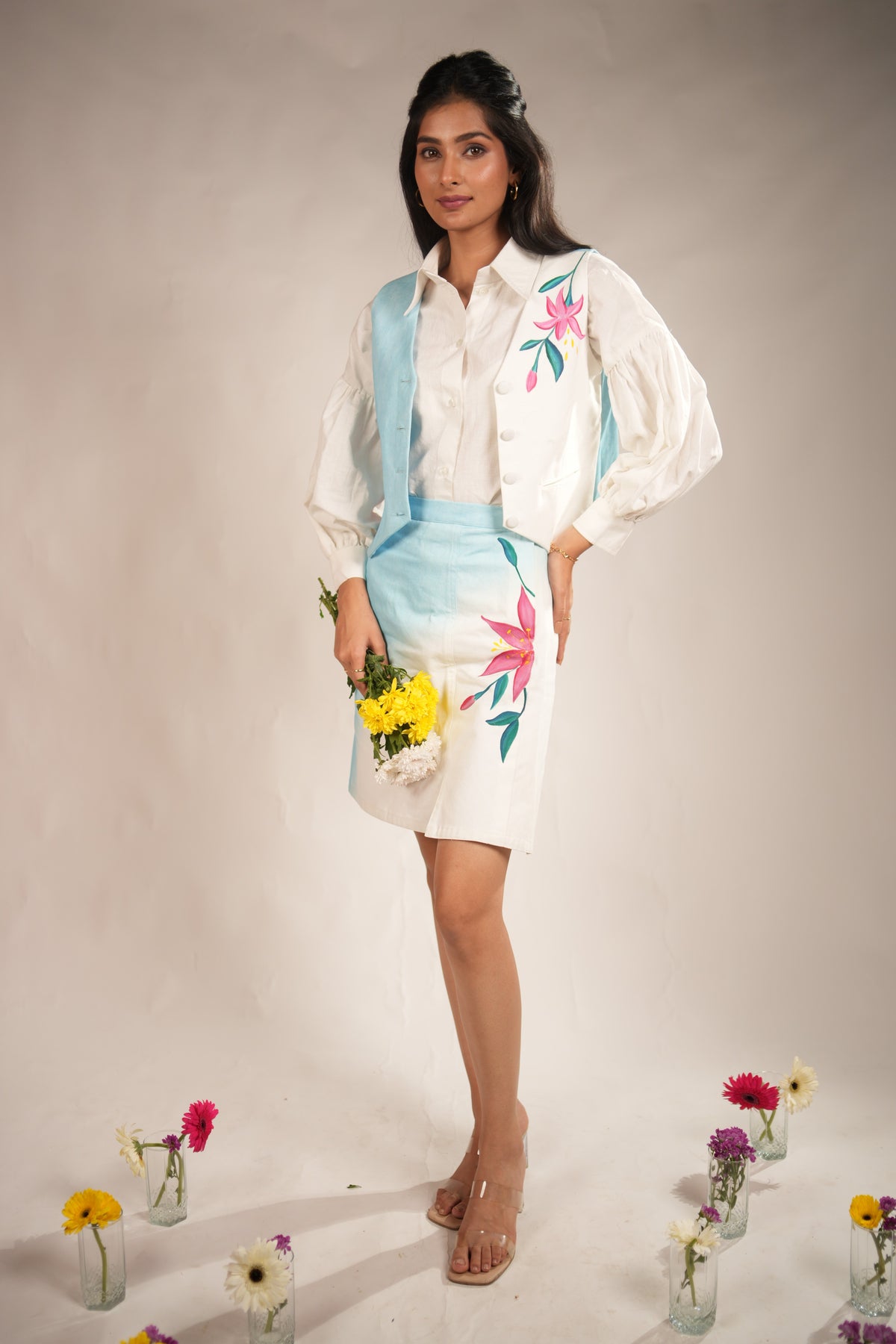 Lily - The Statement Piece