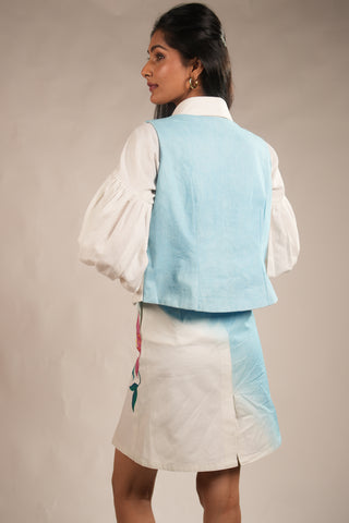 Lily - The Statement Piece