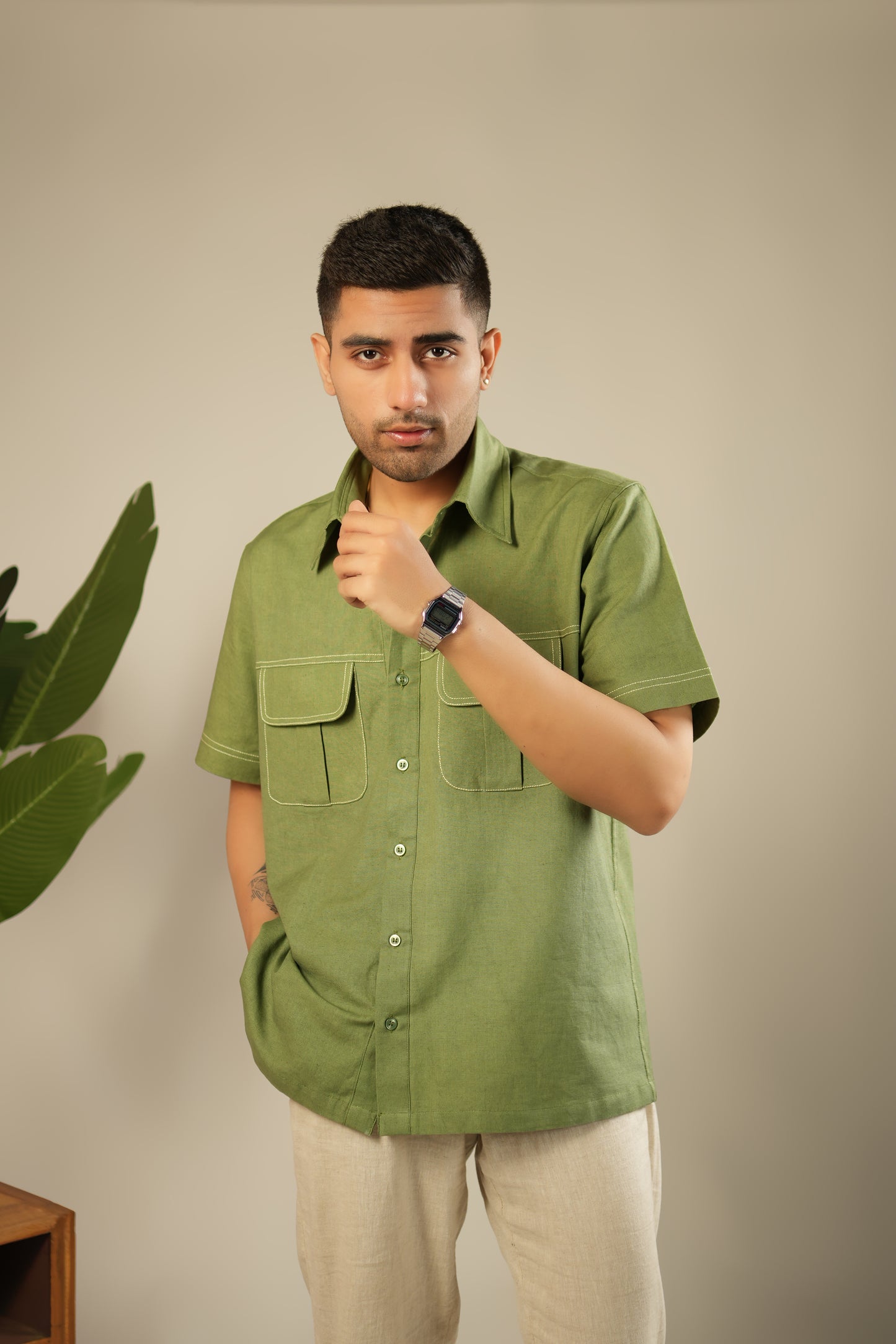 Moray Eel - Green stitch line shirt