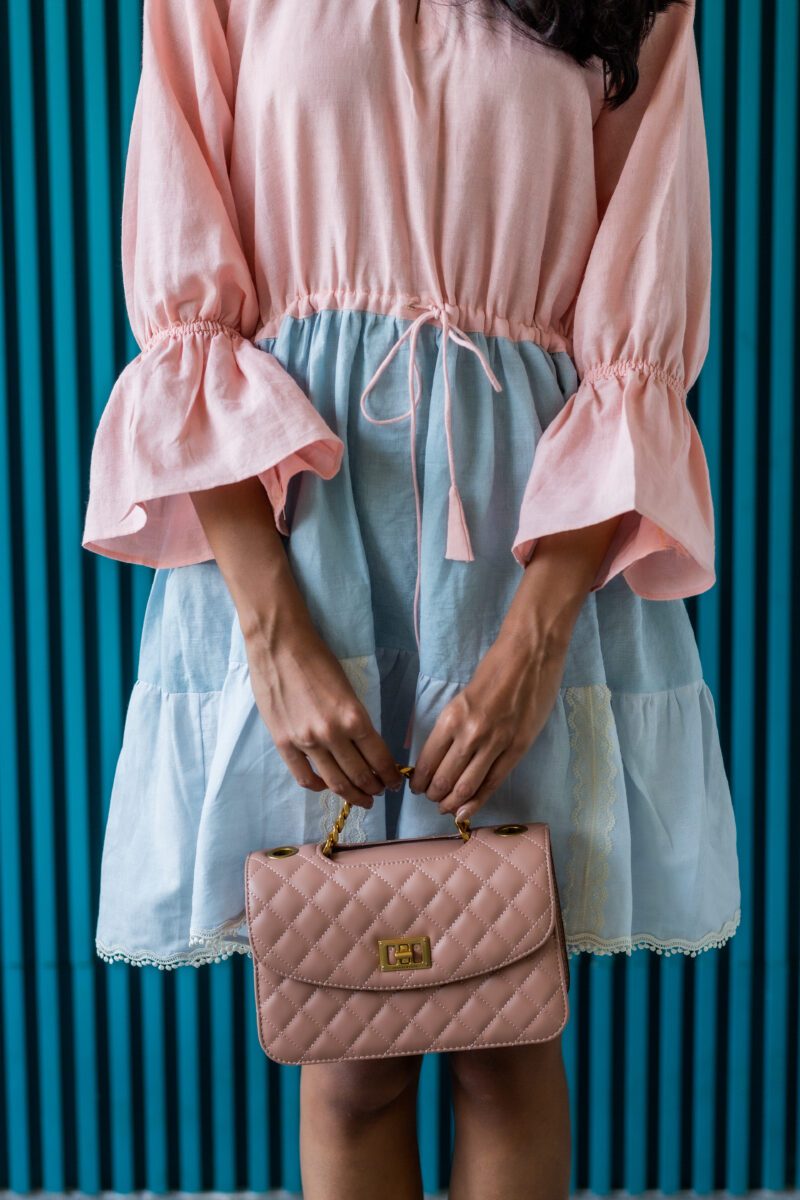 Petite peeress – Pastel pink and blue dress