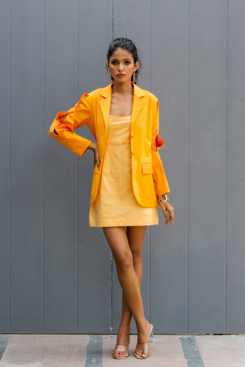 Caracara – Waist cut yellow dress